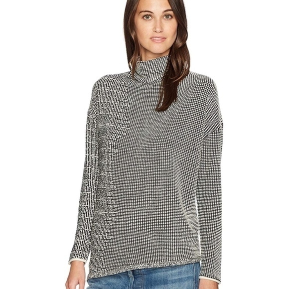 Nic+Zoe Frosted Fall Mock Neck Black Top - Picture 1 of 3